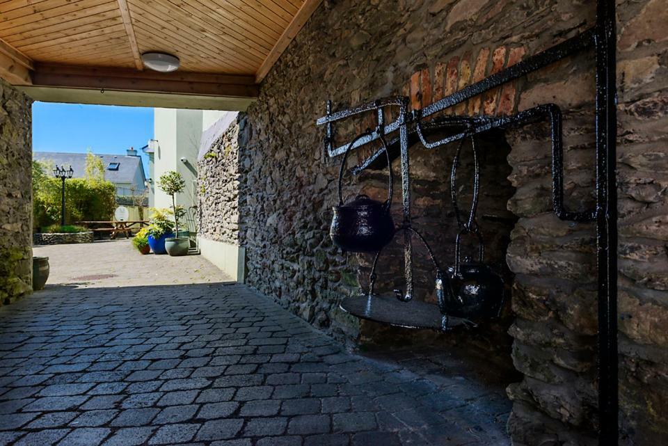 Dingle Centre Townhouse An Capall Dubh Dingle Exterior foto